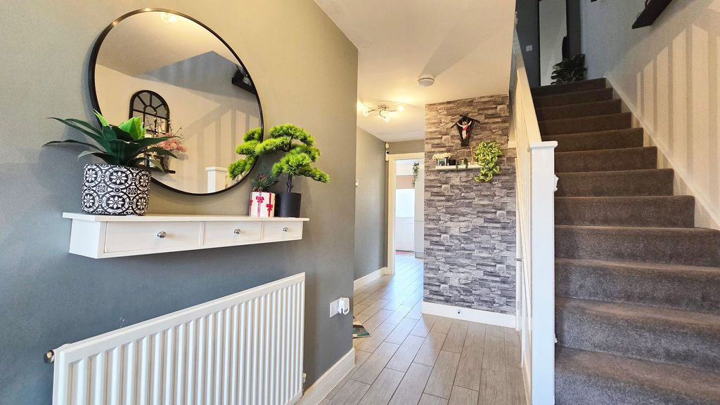 Additional image 4 of 3 bed semi-detached house for saleRaywell Road, Hamilton LE5