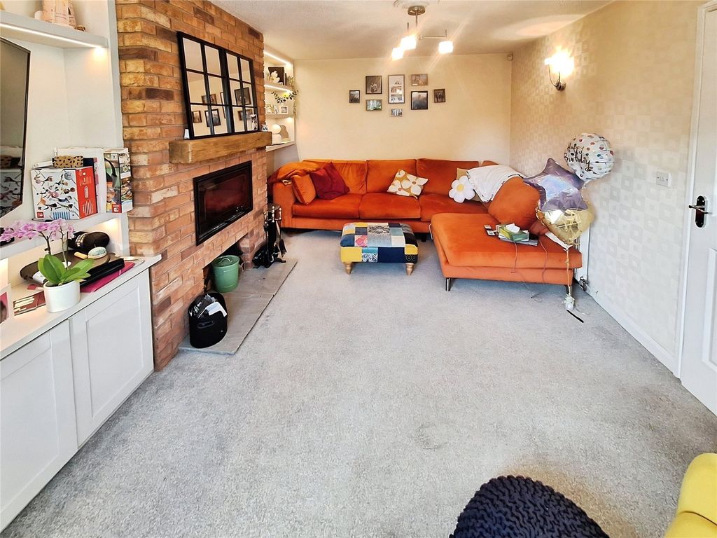 Additional image 2 of 3 bed semi-detached house for saleGlovers Close, Atherstone, Warwickshire CV9