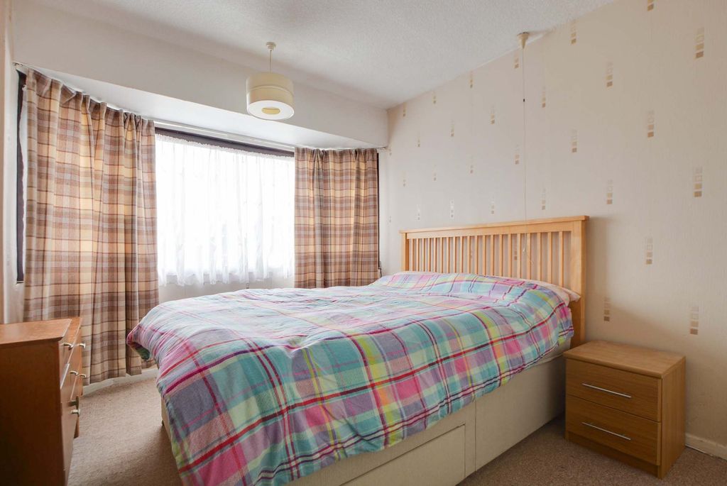 Additional image 11 of 3 bed semi-detached house for saleGodwin Avenue, Wigston, Leicester LE18