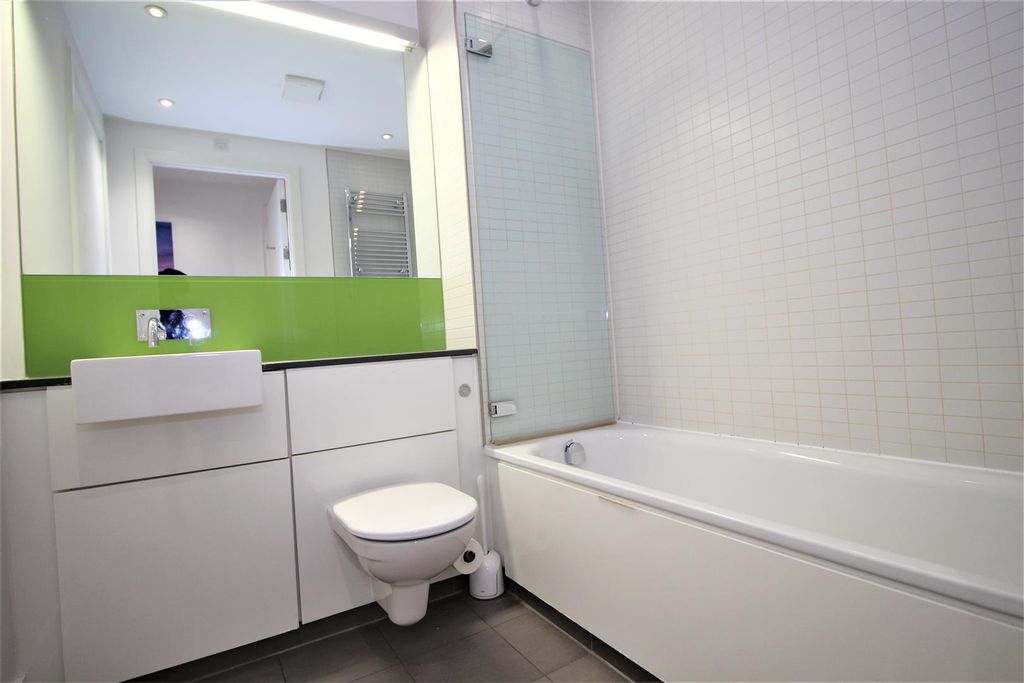 Additional image 6 of 2 bed flat for saleThe Quad, Highcross Street, Leicester LE1