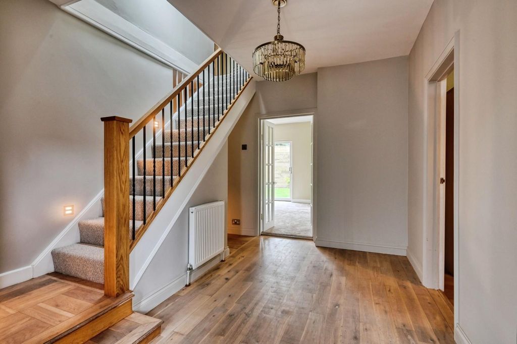 Additional image 2 of 3 bed detached house for sale12 The Dell, Tamworth B79