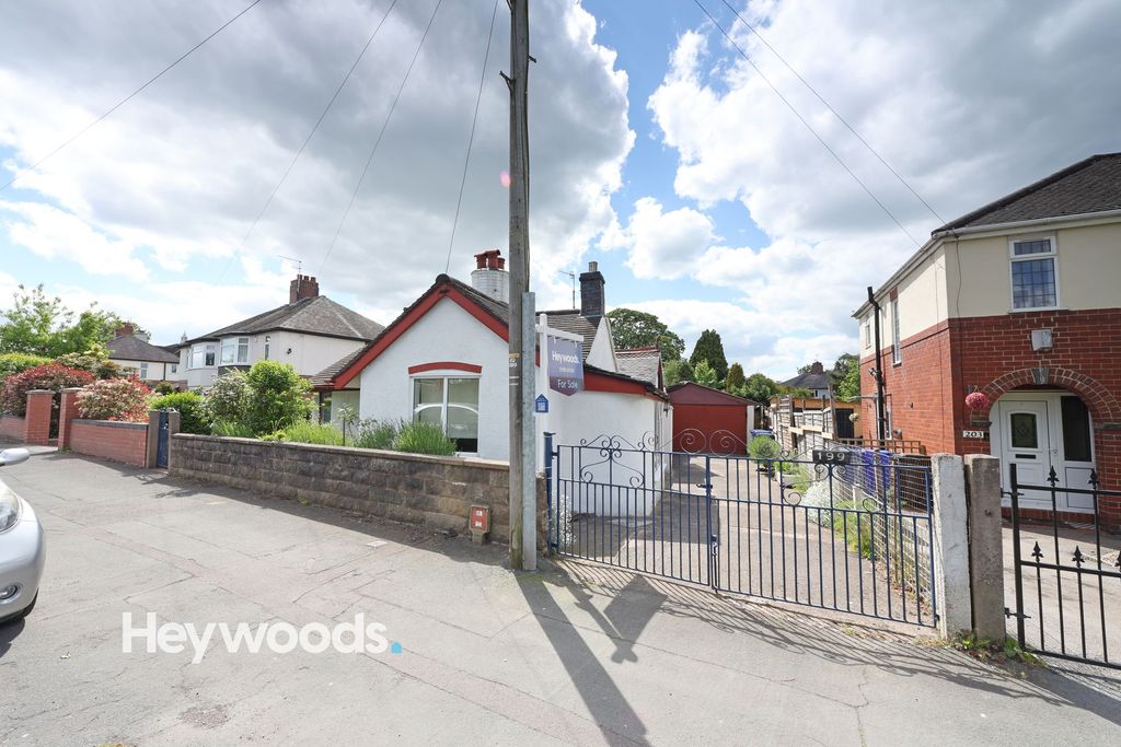 2 bed detached bungalow for saleNewcastle Road, Trent Vale, Stoke On Trent ST4