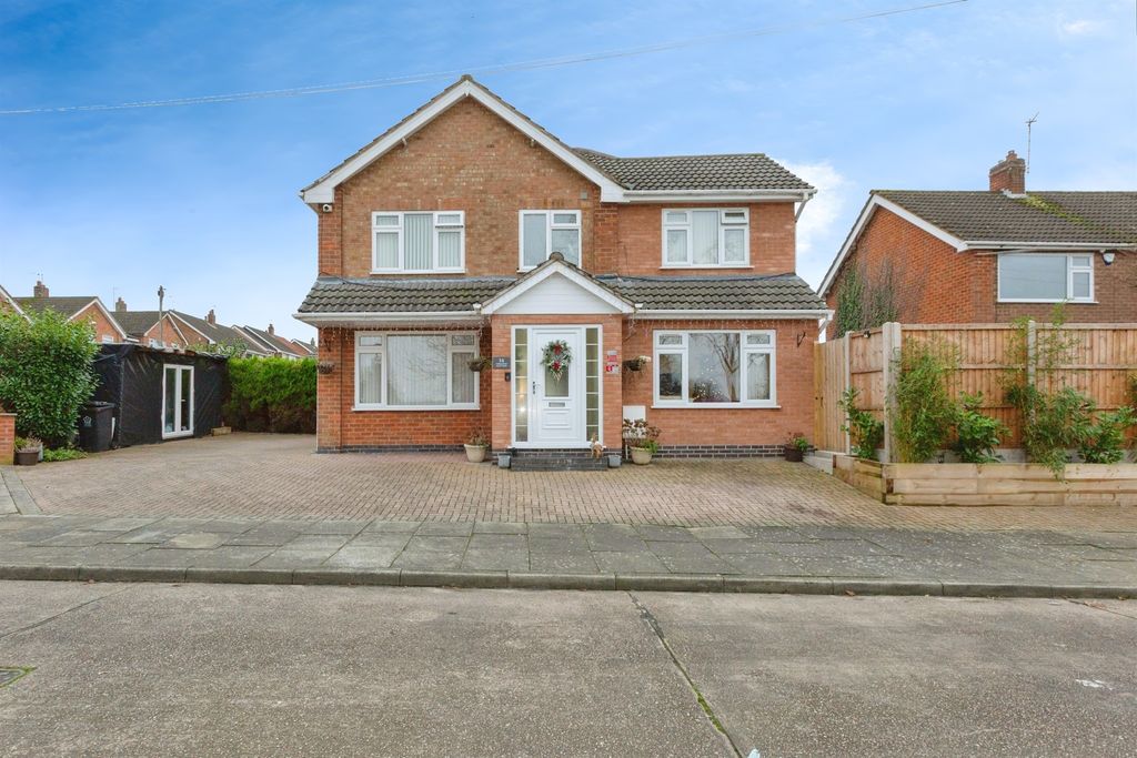4 bed detached house for saleOakdene Road, Leicester LE2