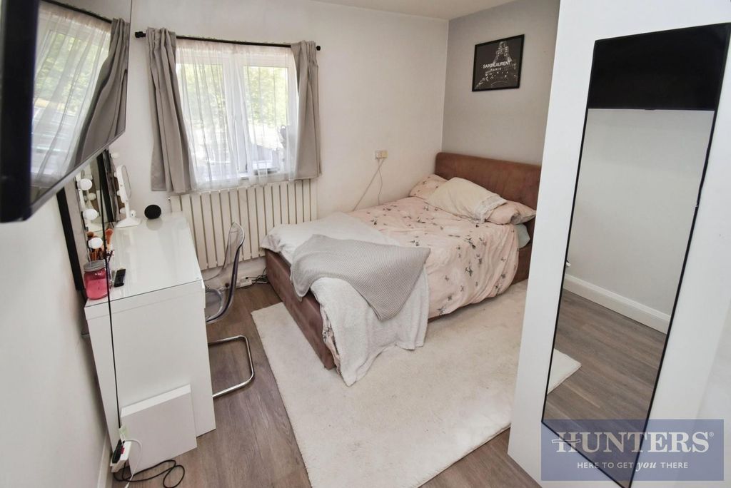 Additional image 10 of 4 bed semi-detached house for saleDorset Avenue, Wigston LE18