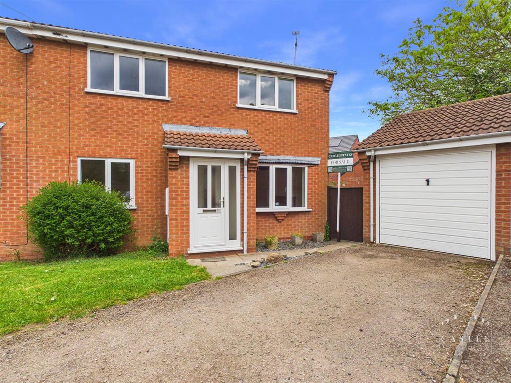 3 bed semi-detached house for saleKing Richards Hill, Earl Shilton, Leicester LE9
