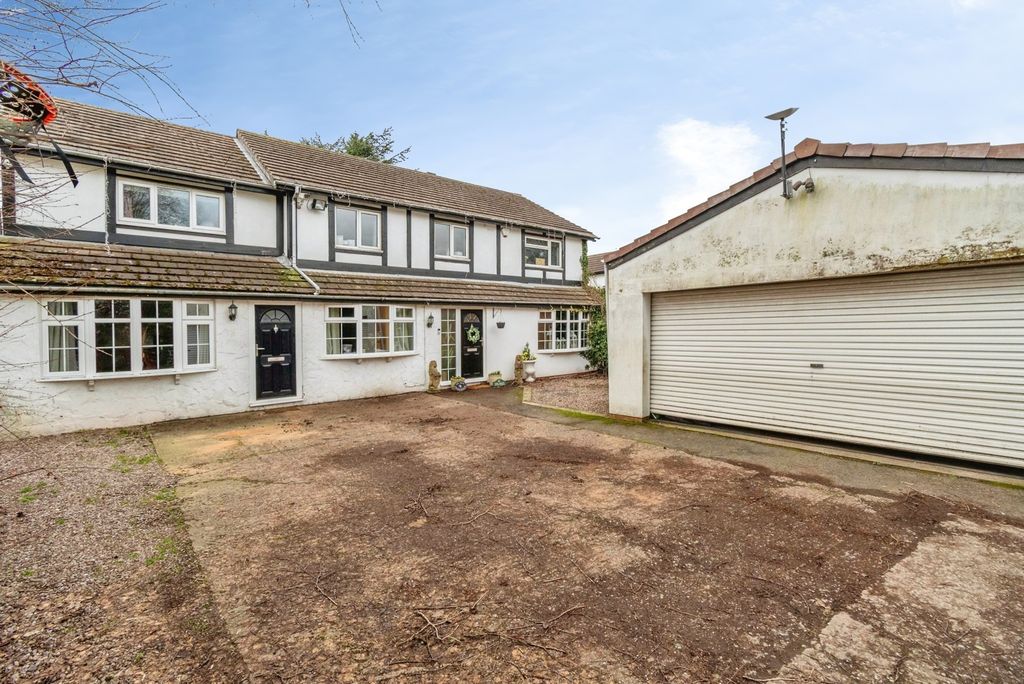 Additional image 20 of 7 bed detached house for saleBursnips Road, Wolverhampton, West Midlands WV11