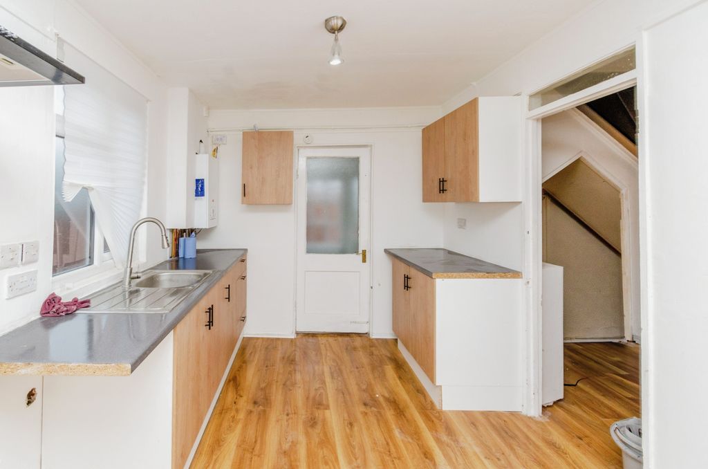 3 bed semi-detached house for saleEastcroft Road, Wolverhampton WV4