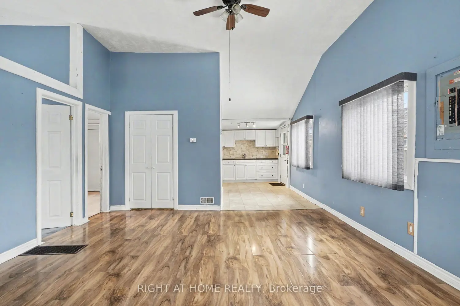 Additional image 5 of 3852 Brunswick Avenue