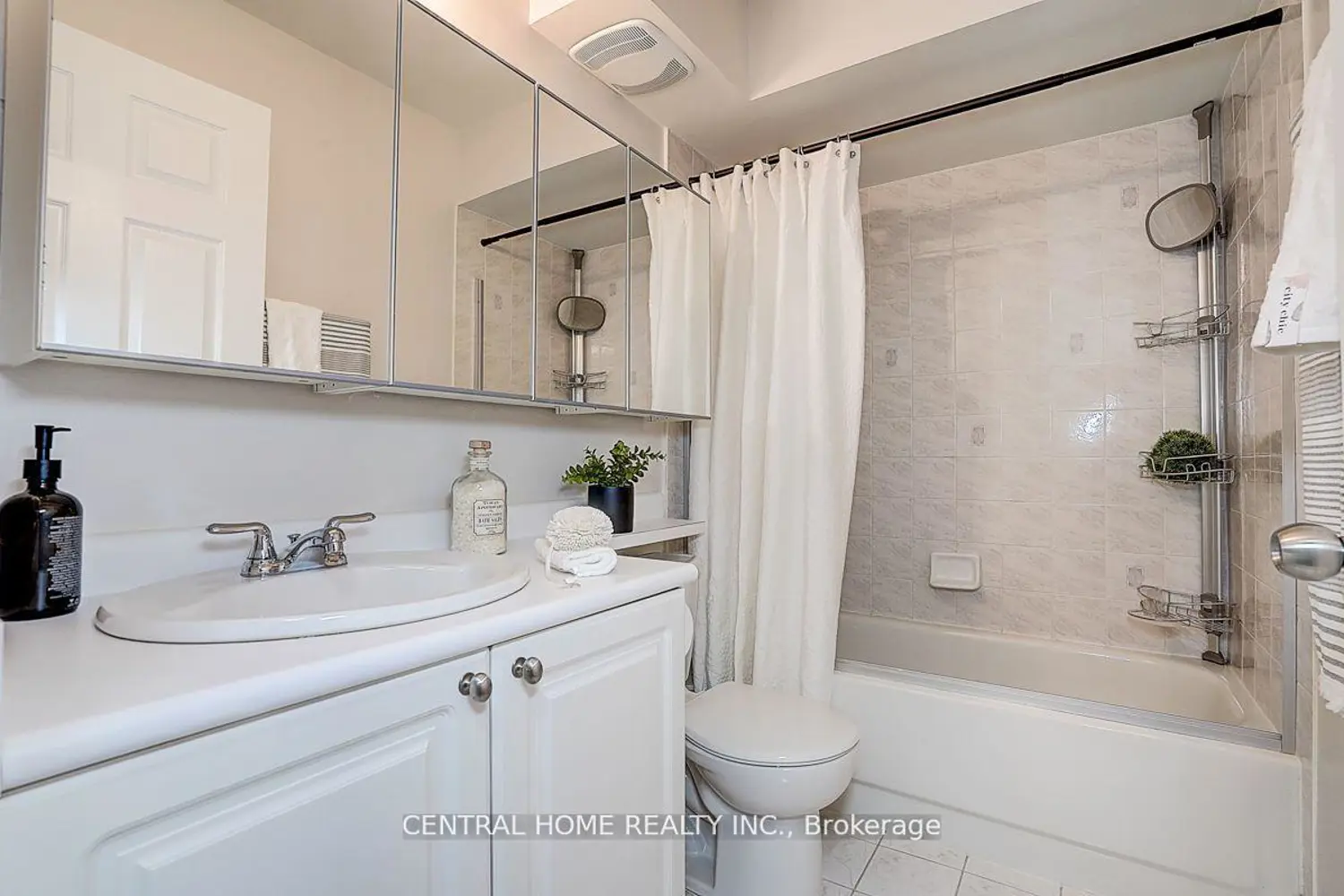 Additional image 8 of 988 Sheppard Avenue 11
