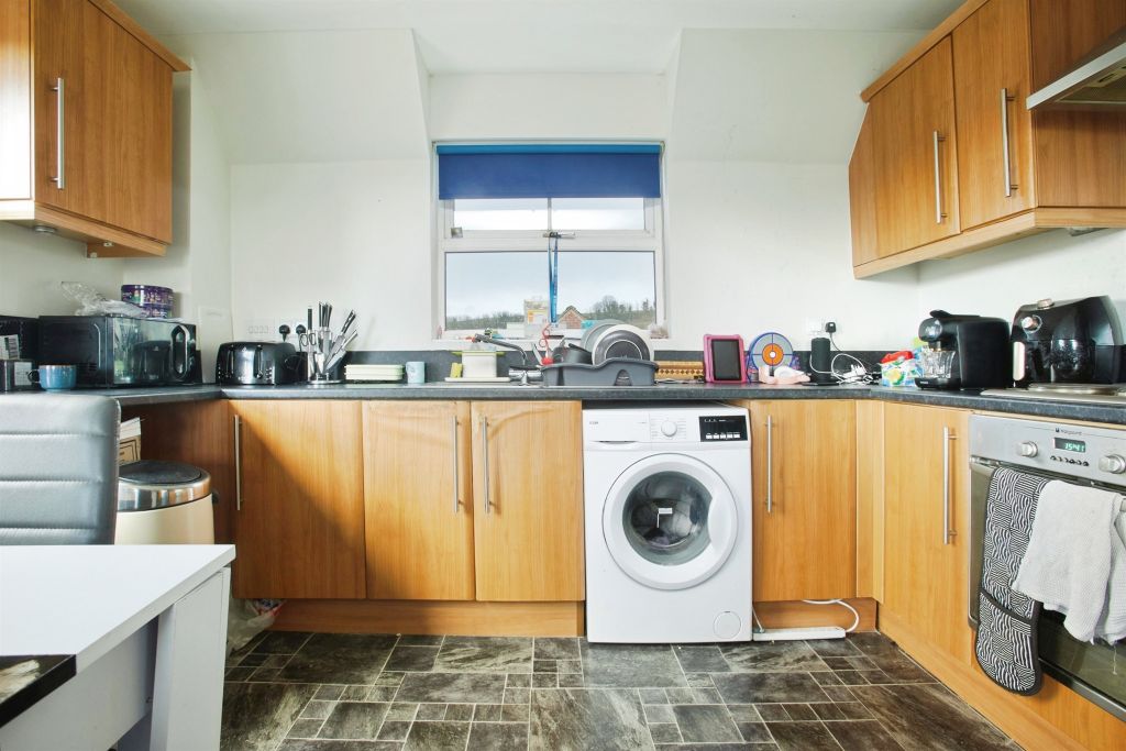 Additional image 5 of 2 bed flat for salePilgrims Way, Laverstock, Salisbury SP1
