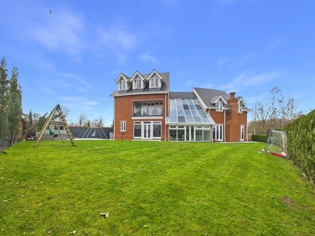 Additional image 2 of 5 bed detached house for saleFreshwater Drive, Weston, Crewe CW2