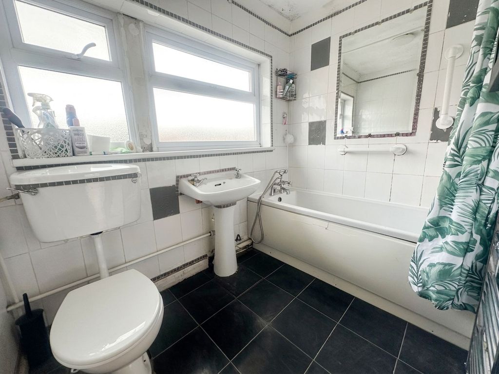 Additional image 12 of 3 bed terraced house for saleBedale Drive, Leicester LE4