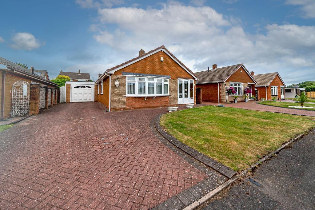 3 bed detached bungalow for saleGoldthorne Avenue, Cannock WS11