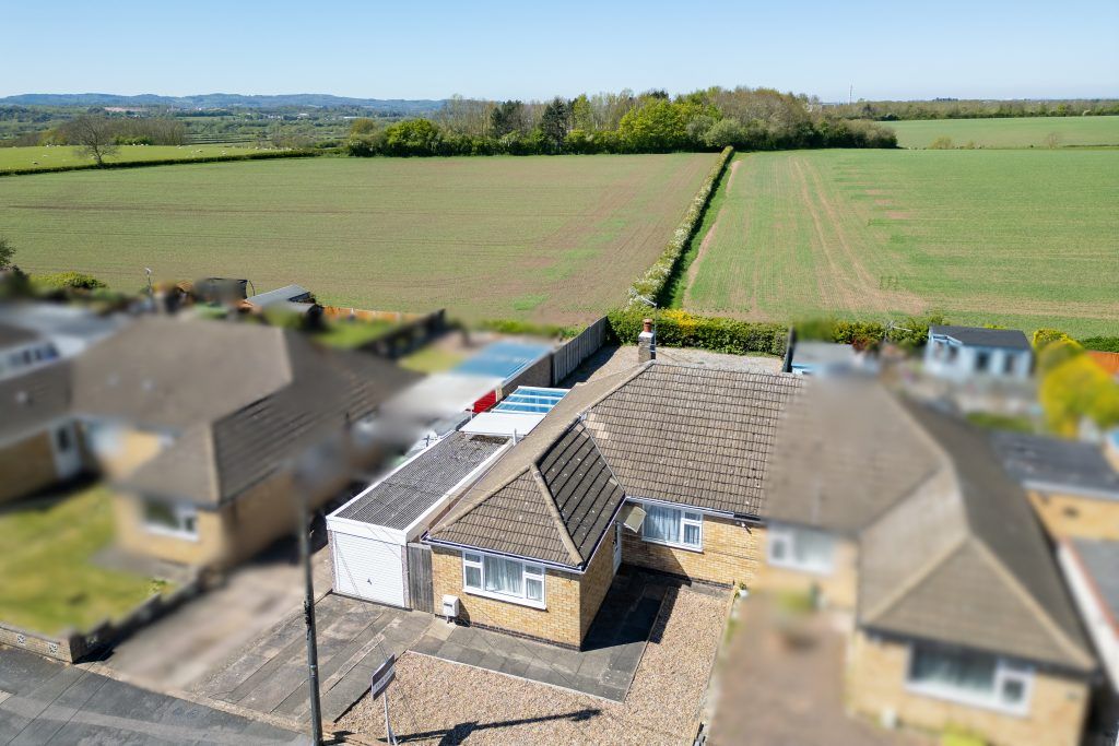 2 bed semi-detached bungalow for saleHomefield Road, Sileby LE12