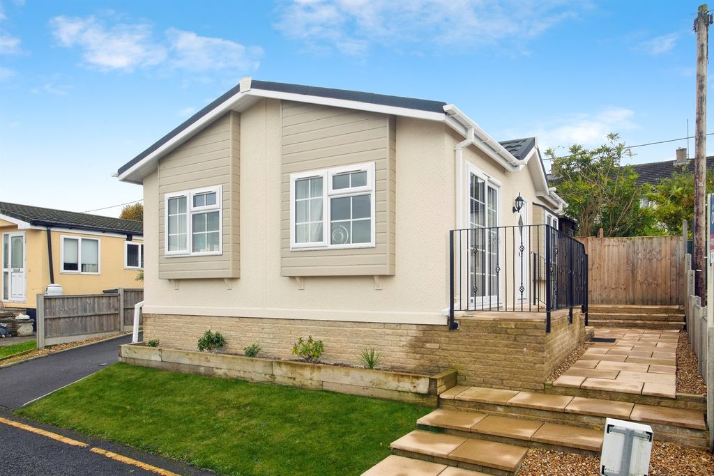 Additional image 3 of 2 bed mobile/park home for saleHolders Road, Amesbury, Salisbury SP4