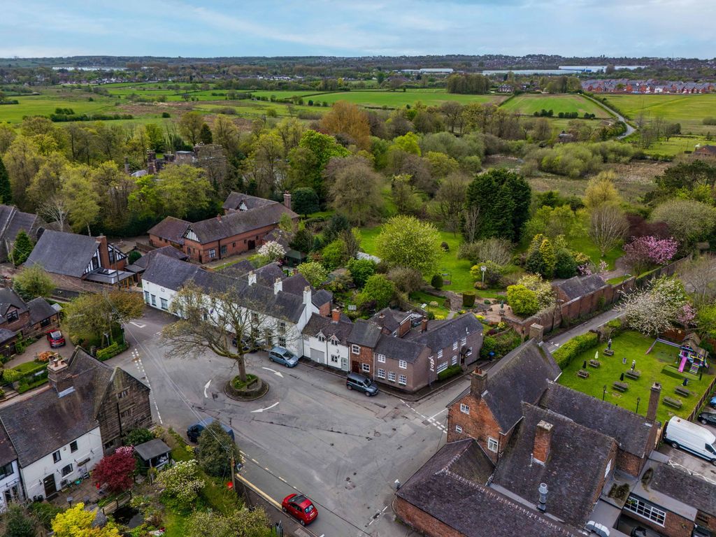 2 bed cottage for saleThe Square, Caverswall, Staffordshire ST11 photo 2