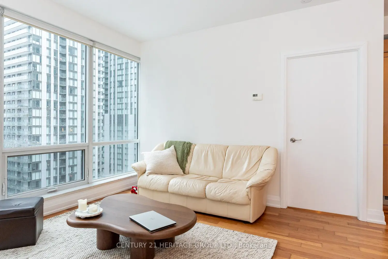 Additional image 9 of 80 John Street 2303