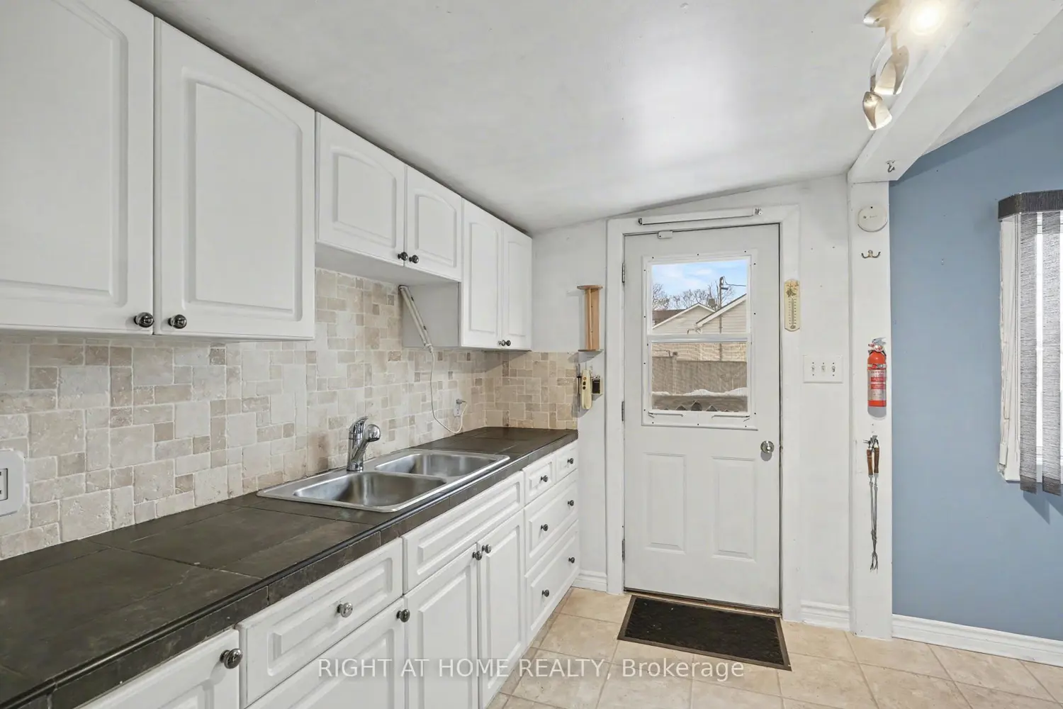 Additional image 7 of 3852 Brunswick Avenue
