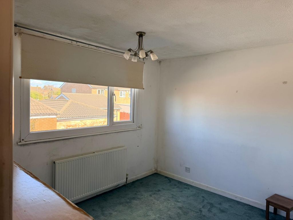 Additional image 7 of 4 bed semi-detached house for saleColes Close, Leicester LE4