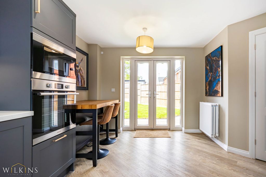 Additional image 7 of 3 bed semi-detached house for saleDere Close, Two Gates, Tamworth, Staffordshire B77