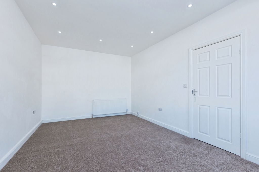 Additional image 12 of 7 bed detached house for saleSwithland Avenue, Leicester, Leicestershire LE4