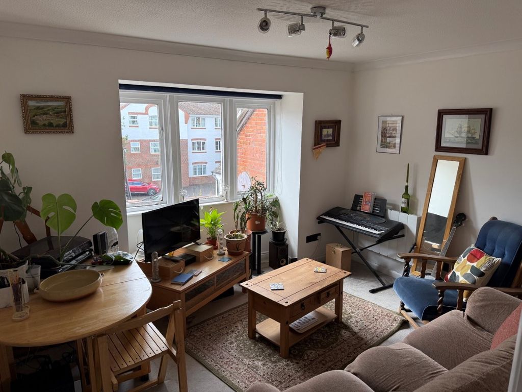 Additional image 2 of 2 bed flat for saleSt Edmunds Church Street, Salisbury SP1