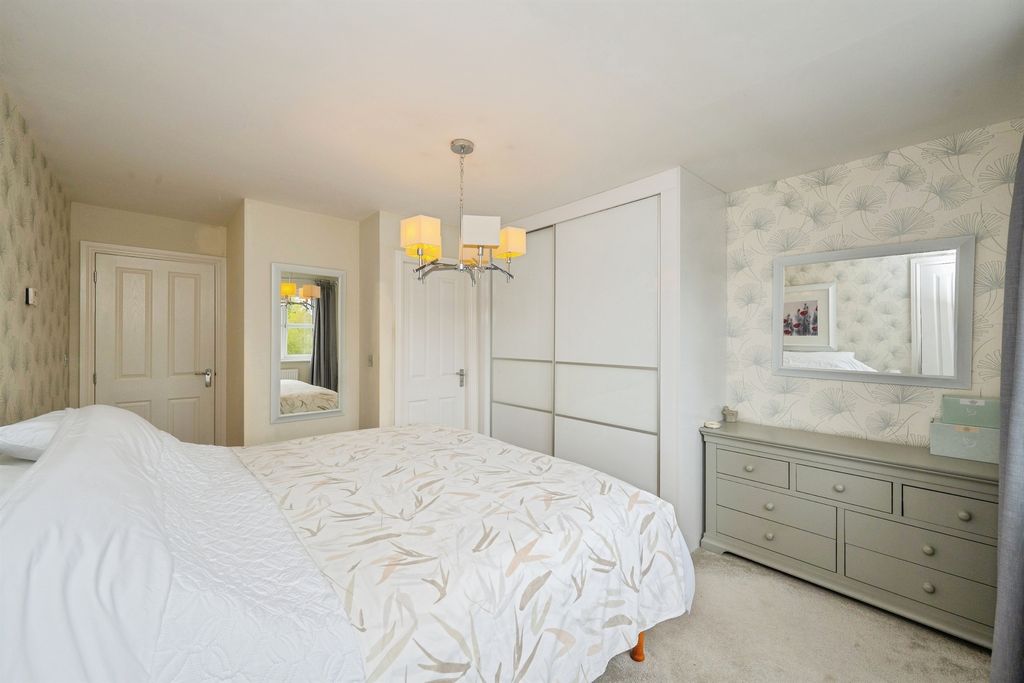 Additional image 13 of 4 bed detached house for saleTamworth Road, Two Gates, Tamworth B77