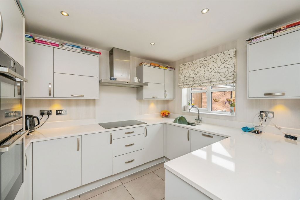 Additional image 8 of 4 bed detached house for saleTamworth Road, Two Gates, Tamworth B77