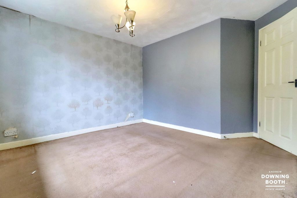 Additional image 10 of 3 bed semi-detached house for saleBroom Covert Road, Lichfield WS14
