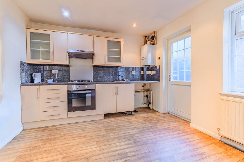Additional image 5 of 2 bed semi-detached house for saleGlenfield Road, Leicester LE3