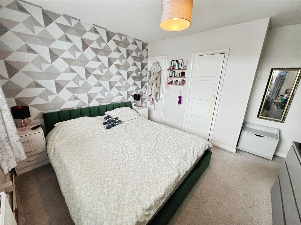 Additional image 9 of 3 bed property for saleKnype Way, Bradwell Newcastle Under Lyme, Staffordshire ST5