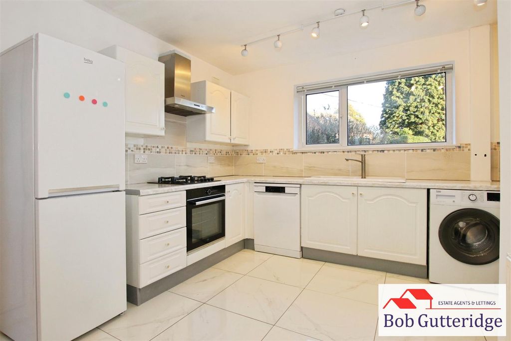 2 bed semi-detached house for saleChell Grove, Bradwell, Newcastle-Under-Lyme ST5 photo 4