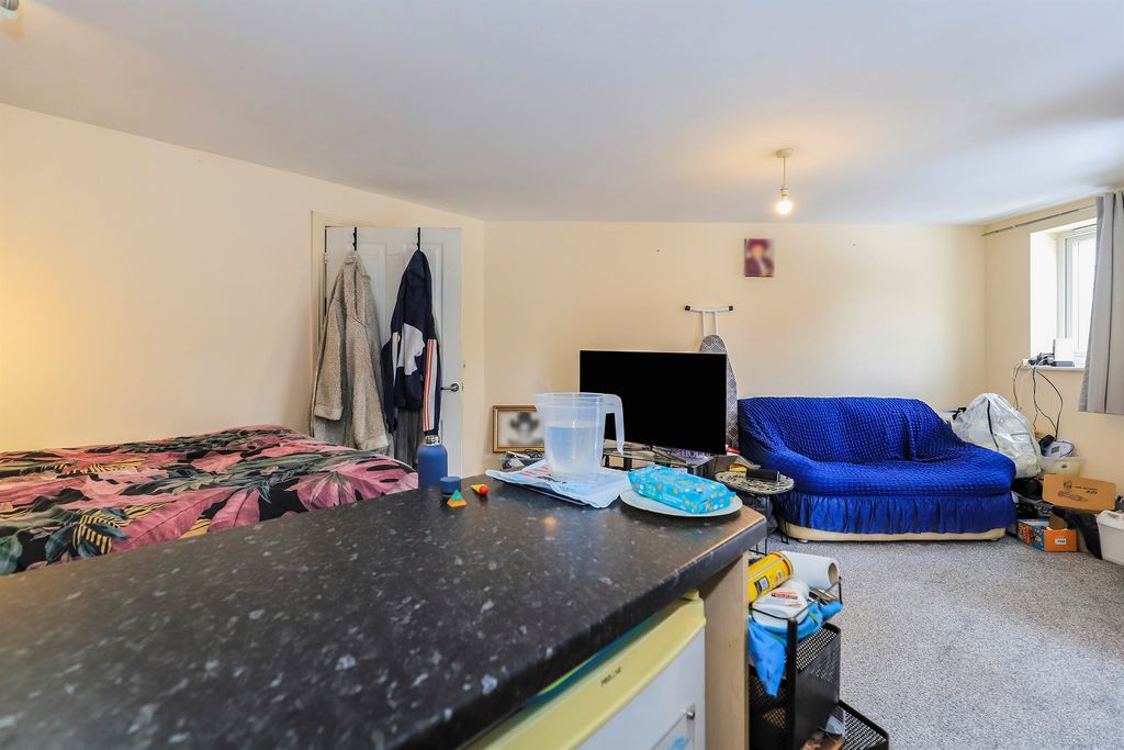 Additional image 3 of 2 bed flat for salePatshull Avenue, Fordhouses, Wolverhampton WV10