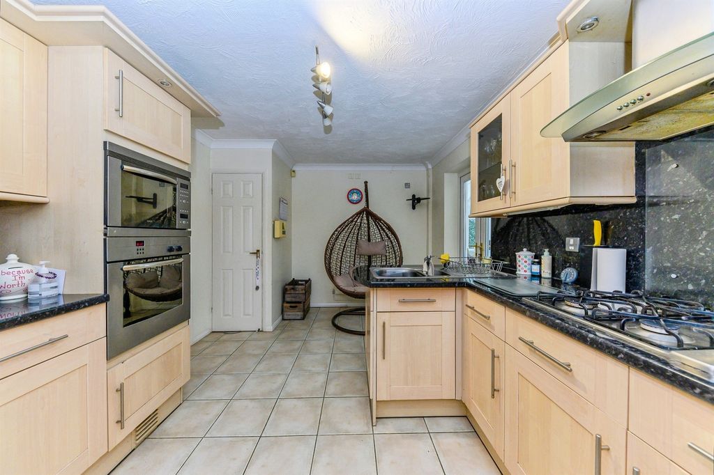 Additional image 3 of 4 bed detached house for salePrimrose Way, Stamford PE9