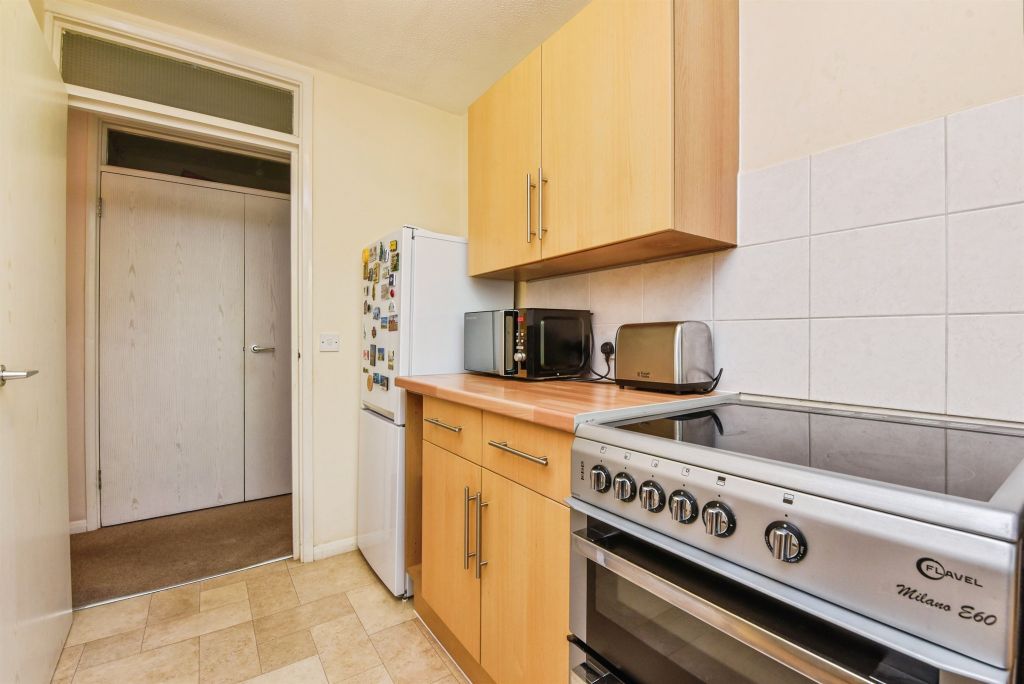Additional image 7 of 2 bed flat for saleLangley Road, Chippenham SN15