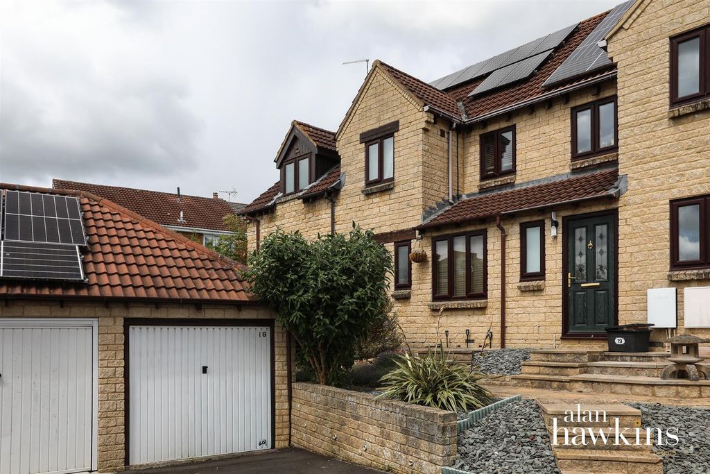 Additional image 14 of 5 bed semi-detached house for saleRoebuck Close, Royal Wootton Bassett SN4