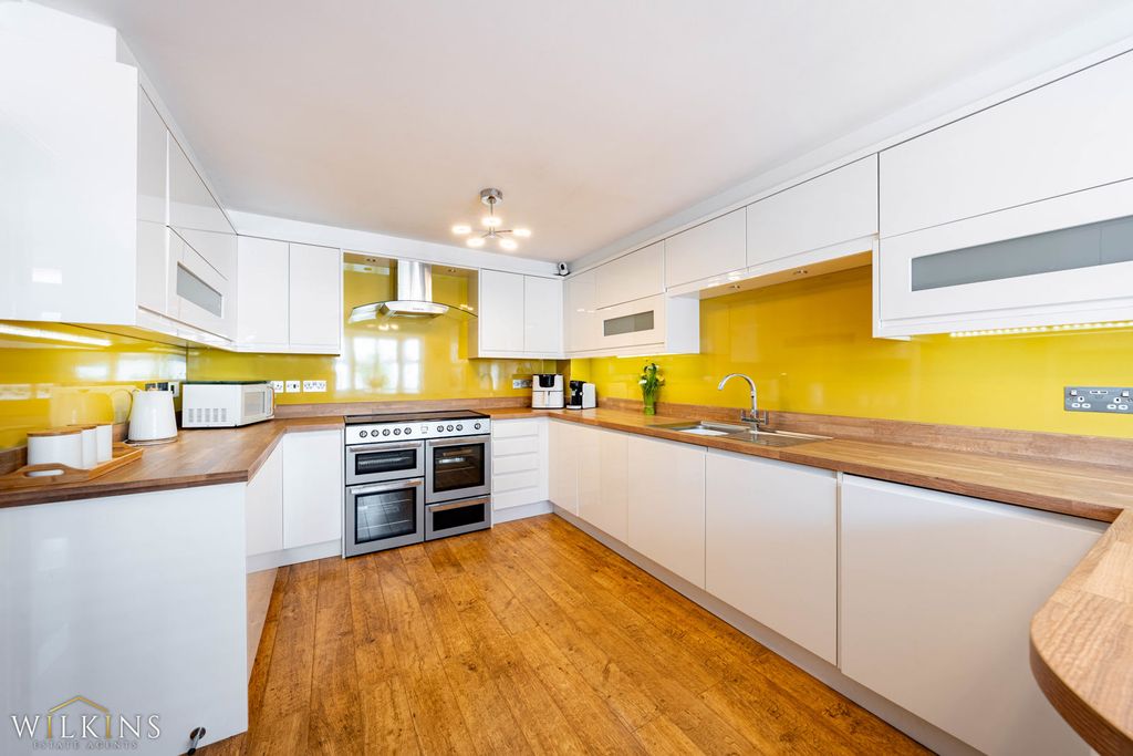 Additional image 6 of 4 bed detached house for saleField Close, Kettlebrook, Tamworth, Staffordshire B77