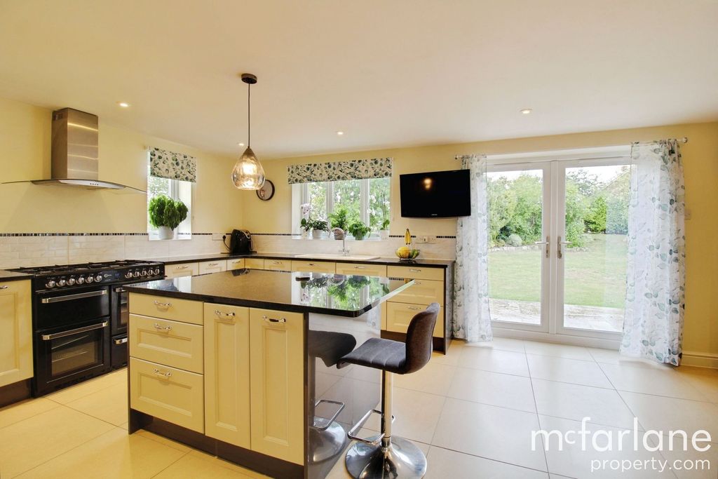 Additional image 14 of 6 bed detached house for saleUffcott, Swindon SN4