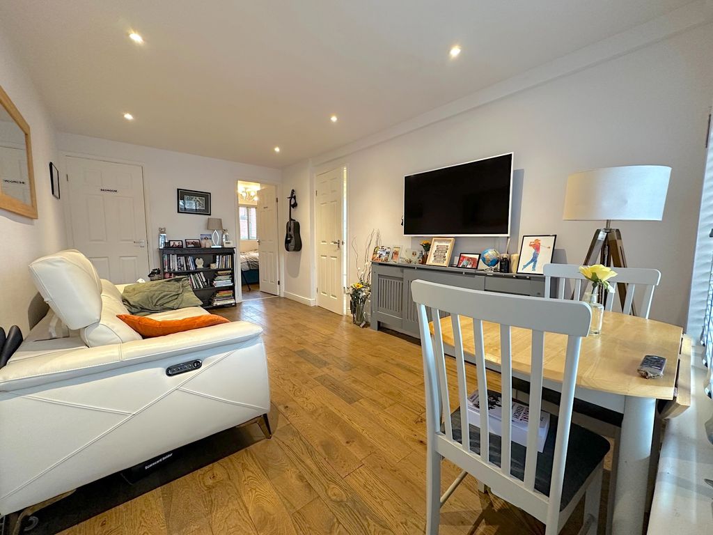Additional image 2 of 1 bed flat for saleMelrose Drive, Perton, Wolverhampton WV6
