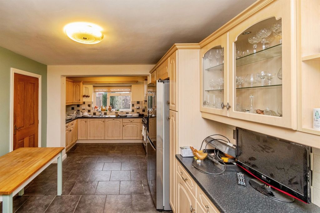 Additional image 3 of 4 bed semi-detached house for saleWestminster Road, Cannock WS11
