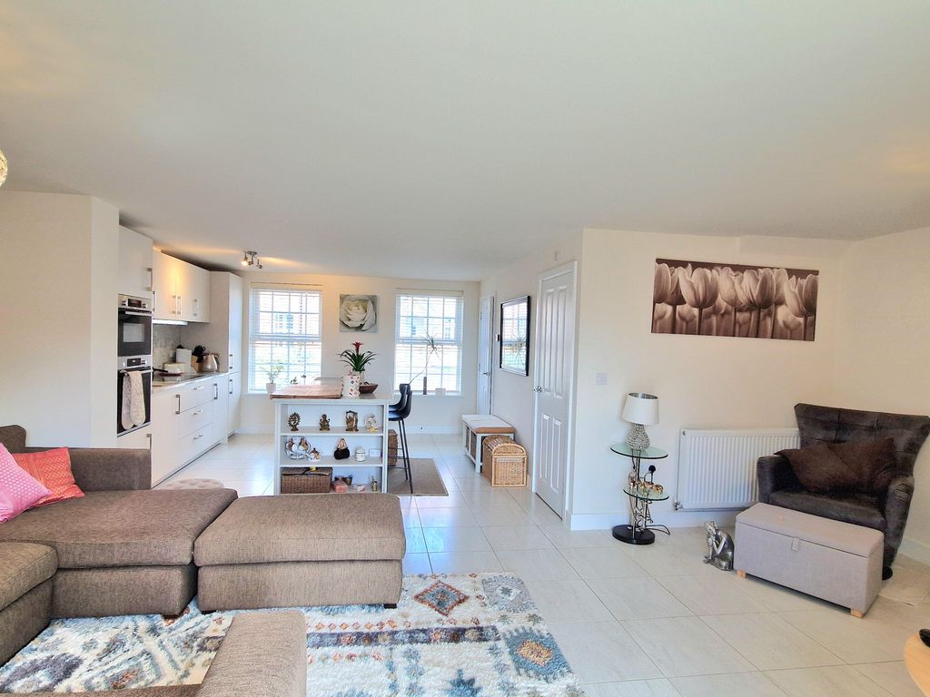 Additional image 4 of 3 bed semi-detached house for saleGrayling Road, Leicestershire, Market Harborough LE16