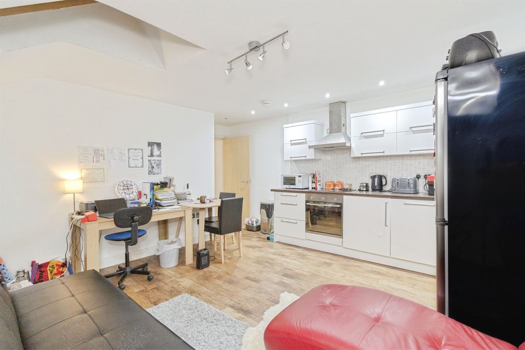 Additional image 5 of 2 bed flat for saleDuke Street, Leicester LE1