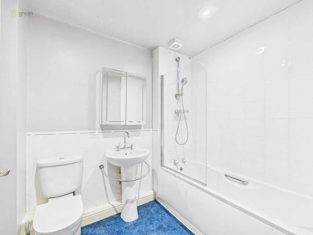 Additional image 8 of 2 bed flat for saleBelwell Lane, Four Oaks, Sutton Coldfield B74