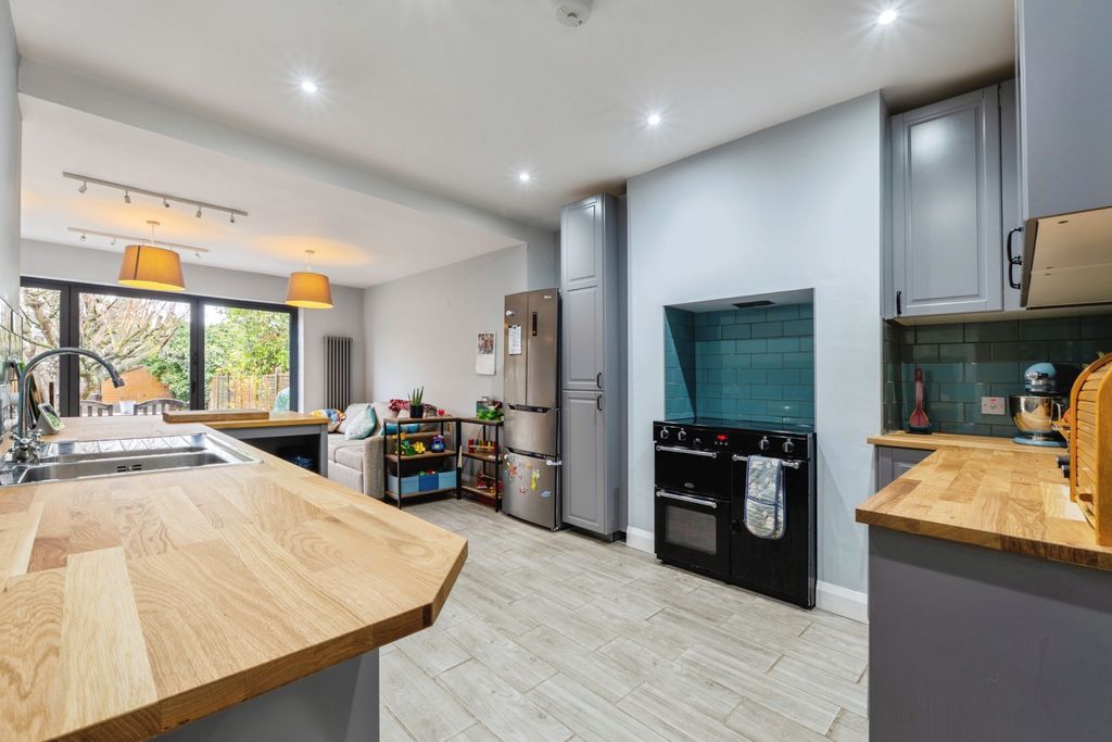 Additional image 5 of 3 bed semi-detached house for saleLower Cambridge Street, Loughborough LE11