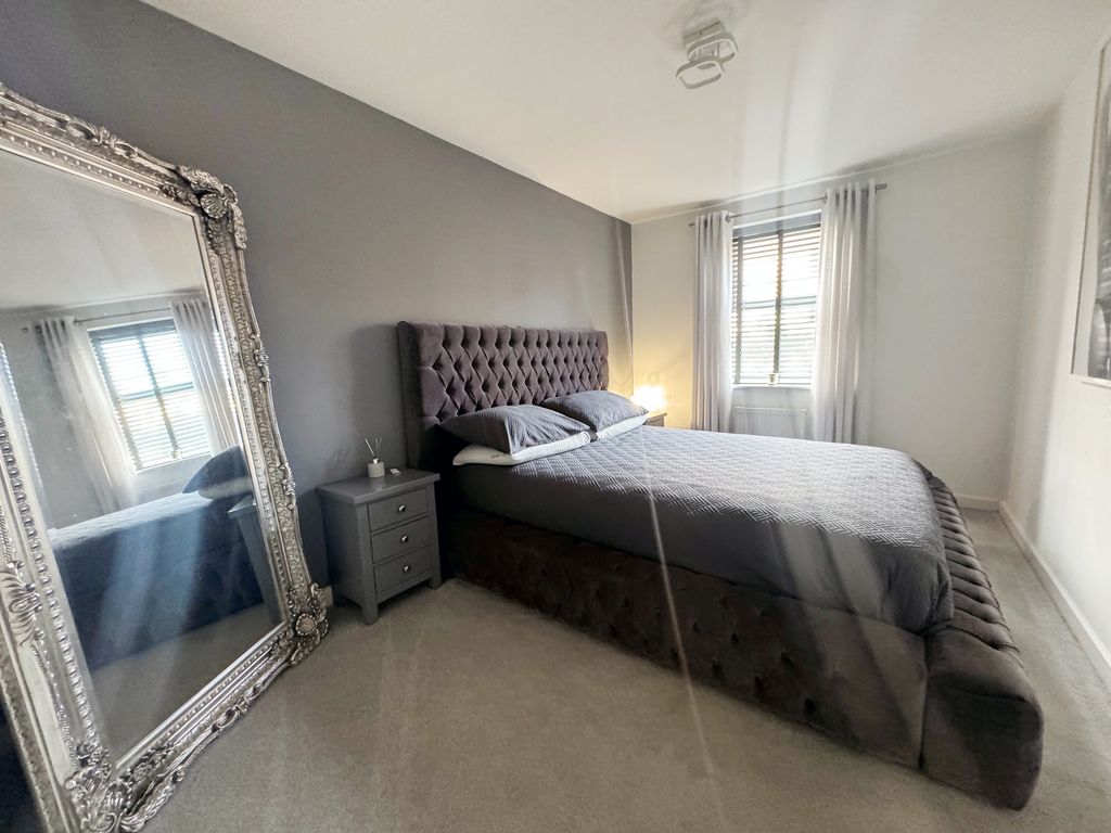 Additional image 5 of 2 bed flat for saleCloatley Crescent, Royal Wootton Bassett, Royal Wootton Bassett SN4