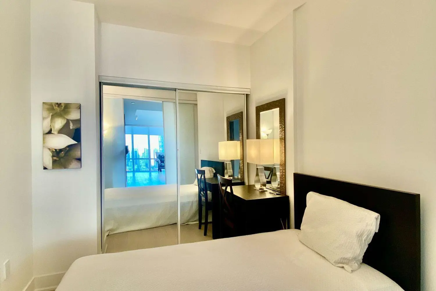 Additional image 11 of 955 Bay Street 3208
