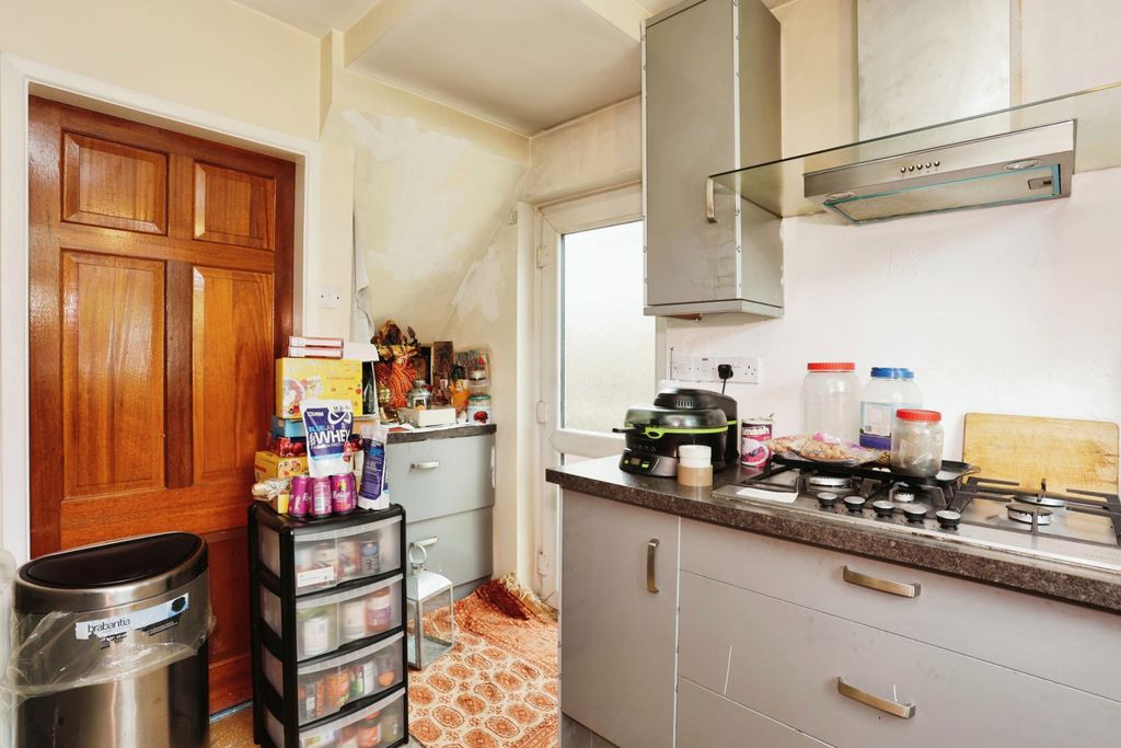 Additional image 9 of 3 bed semi-detached house for saleChestnut Avenue, Leicester, Leicestershire LE5