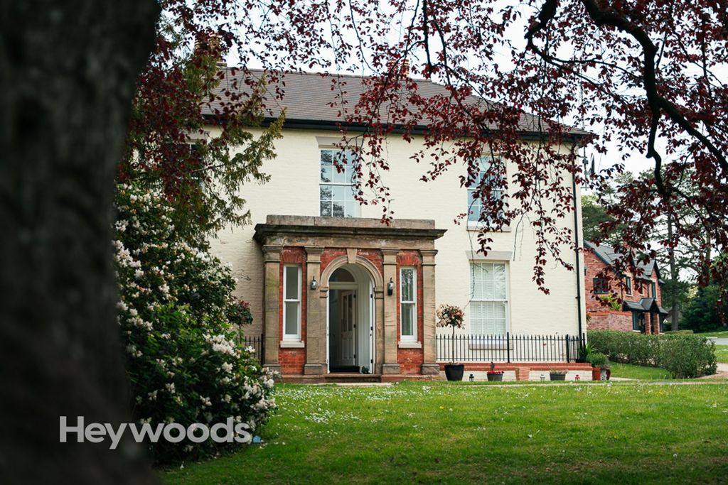 2 bed flat for sale26 Cressing Place, Keele ST5