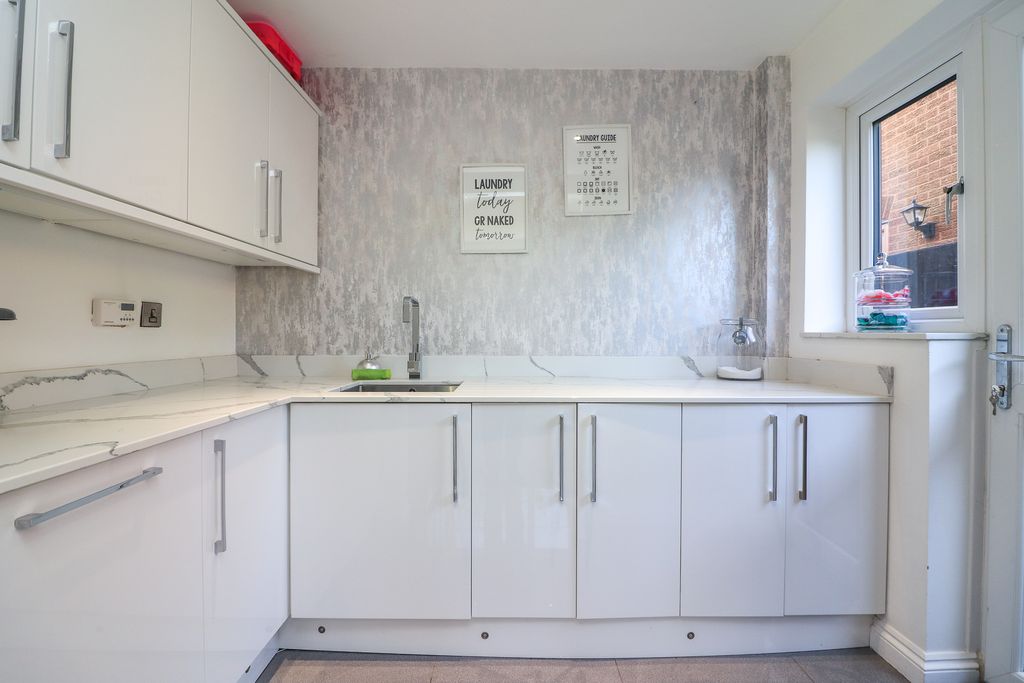 Additional image 7 of 5 bed detached house for saleChatsworth, Tamworth B79