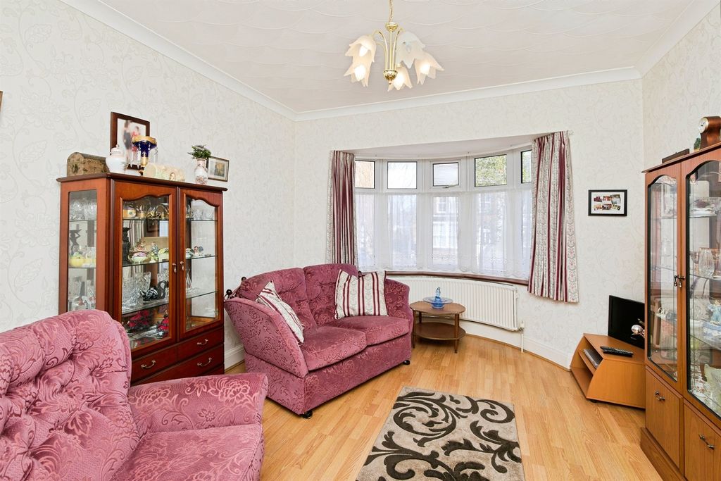 Additional image 6 of 2 bed detached bungalow for saleBeech Lane, Stretton, Burton-On-Trent DE13